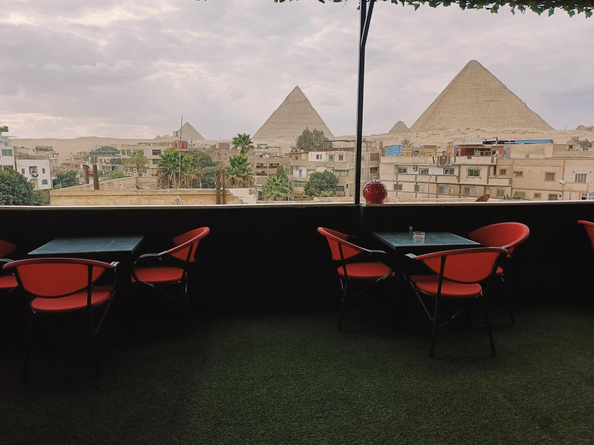 ホテル Magic Golden Pyramids View Kafret el-Gabal エクステリア 写真