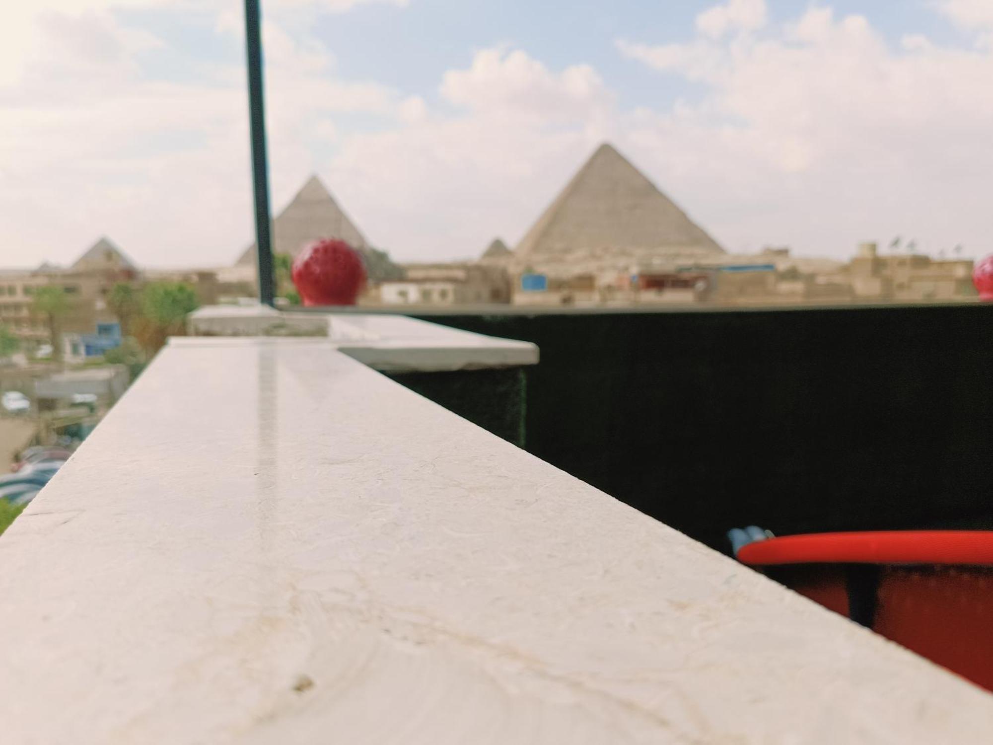 ホテル Magic Golden Pyramids View Kafret el-Gabal エクステリア 写真