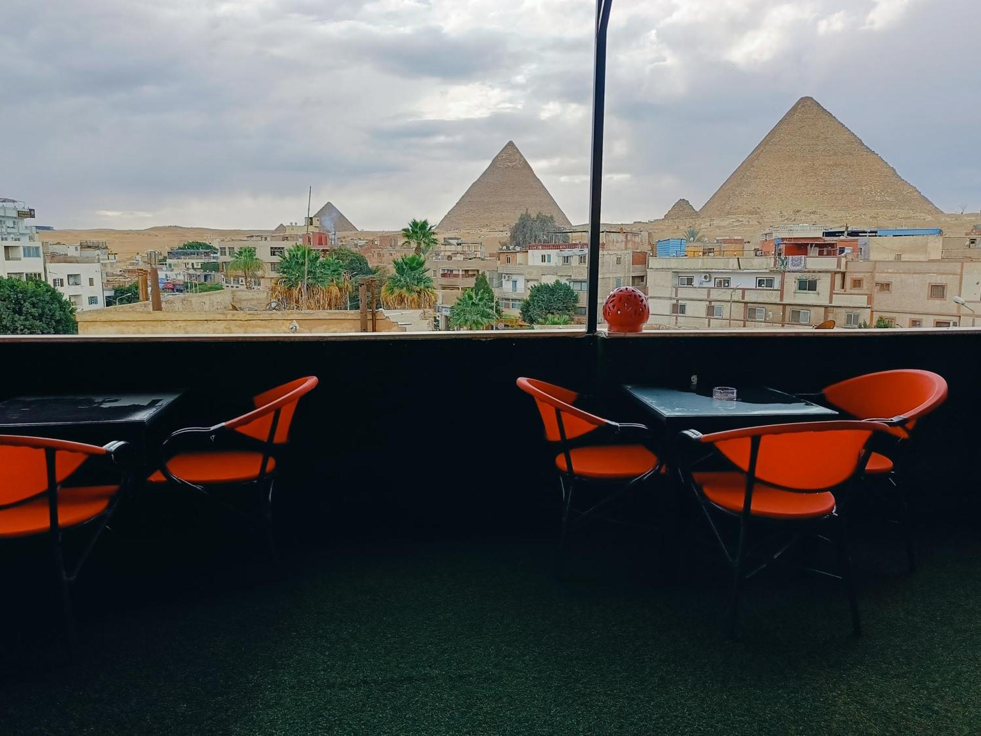ホテル Magic Golden Pyramids View Kafret el-Gabal エクステリア 写真