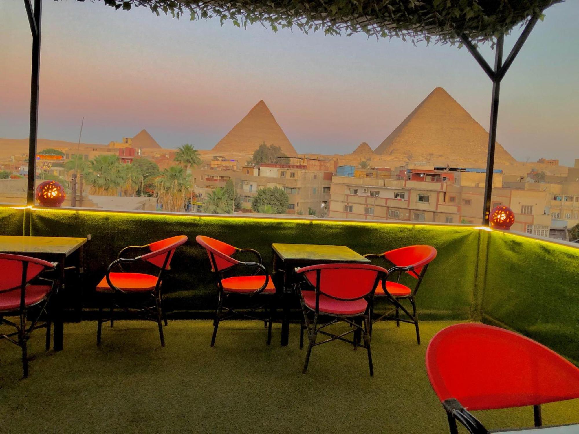 ホテル Magic Golden Pyramids View Kafret el-Gabal エクステリア 写真
