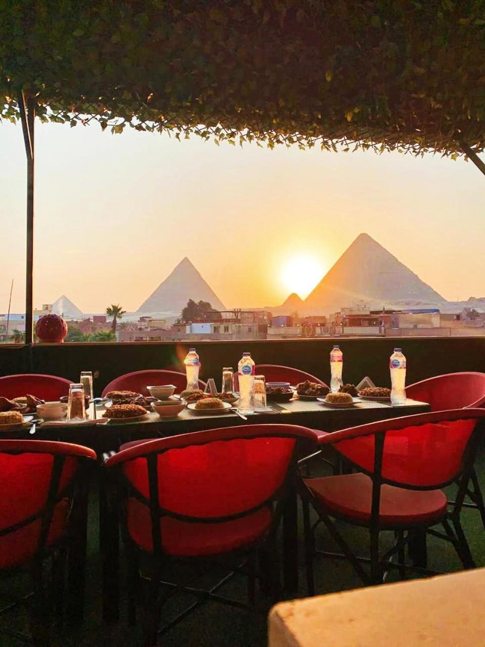 ホテル Magic Golden Pyramids View Kafret el-Gabal エクステリア 写真